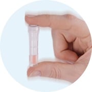 Hoe werkt de test - stap 2 - meng de druppel bloed met de verdunningsvloeistof